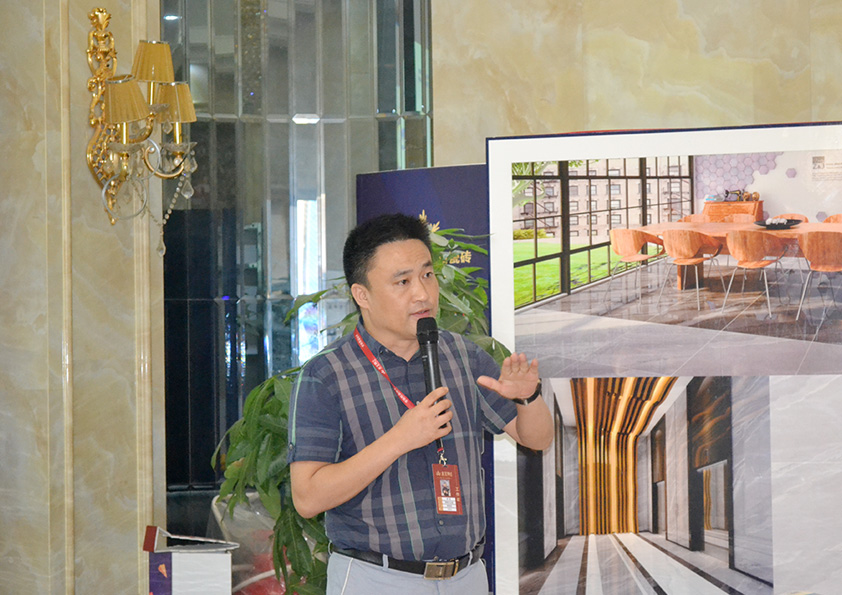 永利yl23455瓷砖品牌营销总司理罗胜先生