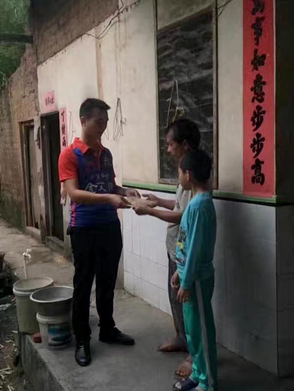 康健运动，，，致力善举，，，兴宁永利yl23455足球队好样的！