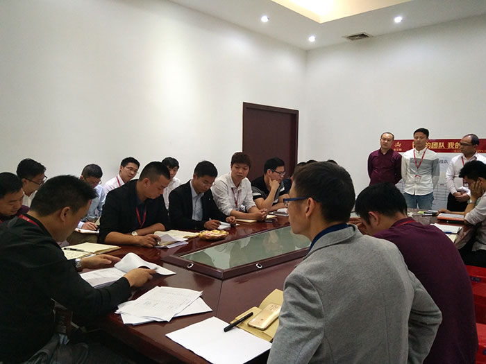 2017年4月5日上午，，，，，陶瓷一线品牌永利yl23455瓷砖销售团队3月PK赛的效果在永利yl23455瓷砖营销总部揭晓。。。。。。销售PK赛旨在营造公司优异的“比、学、赶、超”事情气氛的同时，，，，，也提升永利yl23455瓷砖销售团队在终端市场的销售能力和战斗力。。。。。。