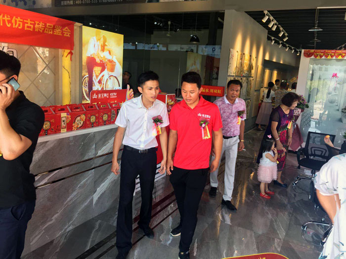 20170920165301778 陶瓷一线品牌永利yl23455 潮安店开业庆典暨现代仿古砖红酒品鉴会