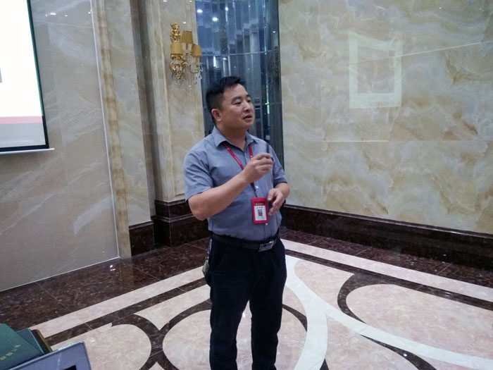 2017年11月2日晚，，，，生命不息，，，，学习不止永利yl23455法定学习日，，，，11月全公司职员学习会圆满竣事，，，，一起分享《干法》，，，，乐于事情，，，，开心生涯，，，，纵然在灾祸中，，，，只要拼命事情，，，，就能带来不可思议的好运。。过好每一天，，，，就是乐成之道！