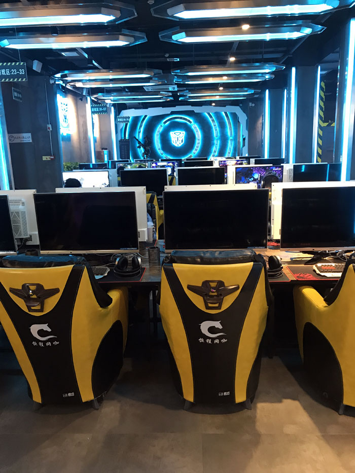 永利yl23455现代仿古砖案例:别说了，，一起去这个1000方的网咖开黑！