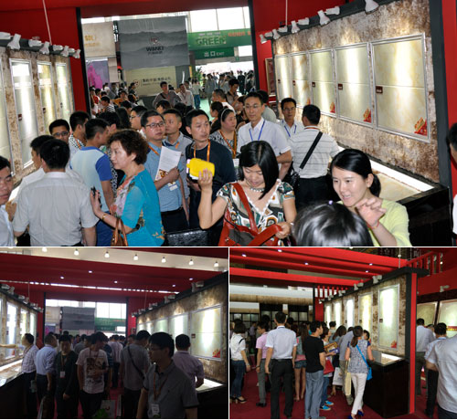 永利yl23455首创微晶瓷片展示区人群火爆