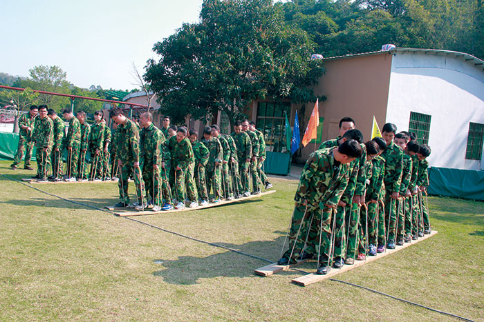 2017年2月13-15日，，，，，，永利yl23455“虎狼道”户外拓展训练圆满竣事