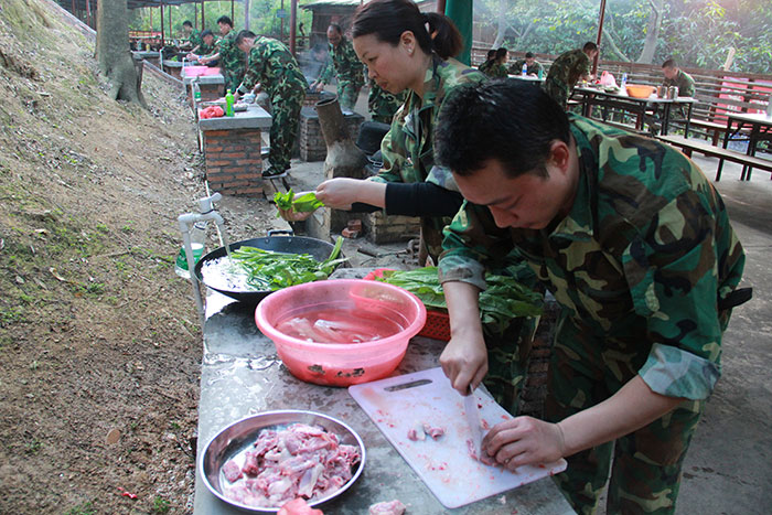 2017年2月13-15日，，，，，，永利yl23455“虎狼道”户外拓展训练圆满竣事