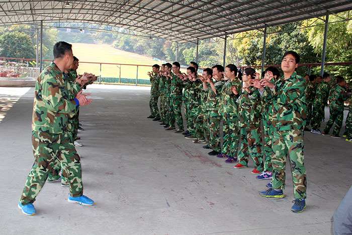 2017年2月13-15日，，，，，，永利yl23455“虎狼道”户外拓展训练圆满竣事